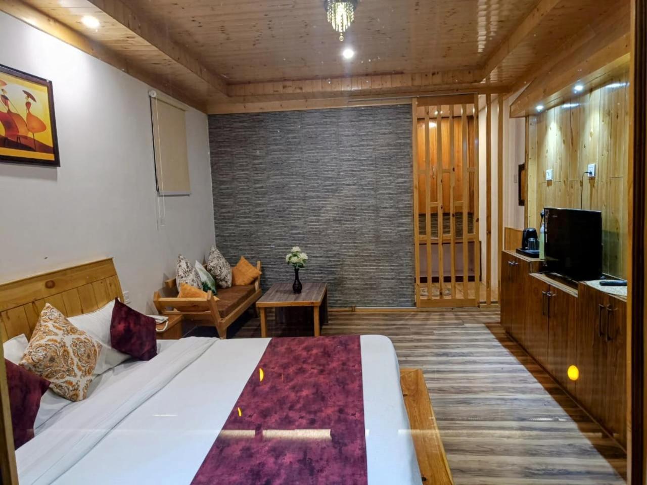 Trimounts-A Boutique Hotel & Wellnes Center In Tirthan Valley Banjār Extérieur photo