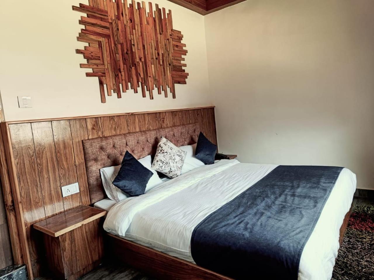 Trimounts-A Boutique Hotel & Wellnes Center In Tirthan Valley Banjār Extérieur photo